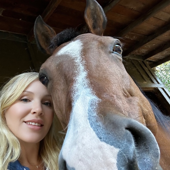 Meet your Posher, Cheryl - Picture 1 of 1